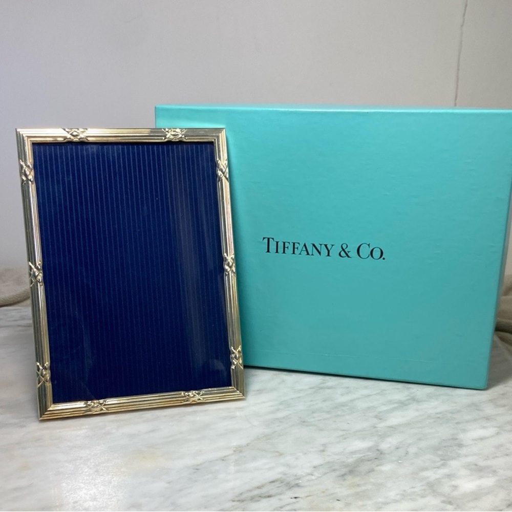 Very Rare Vintage Tiffany & Co. Sterling Silver Rectangle Photo Frame Decorated